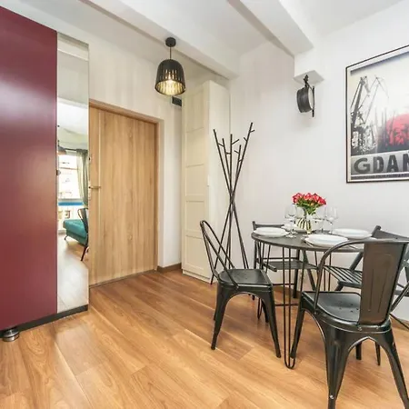 شقة Hello Apartment Gdansk Apartament Dark Brzezno غدانسك